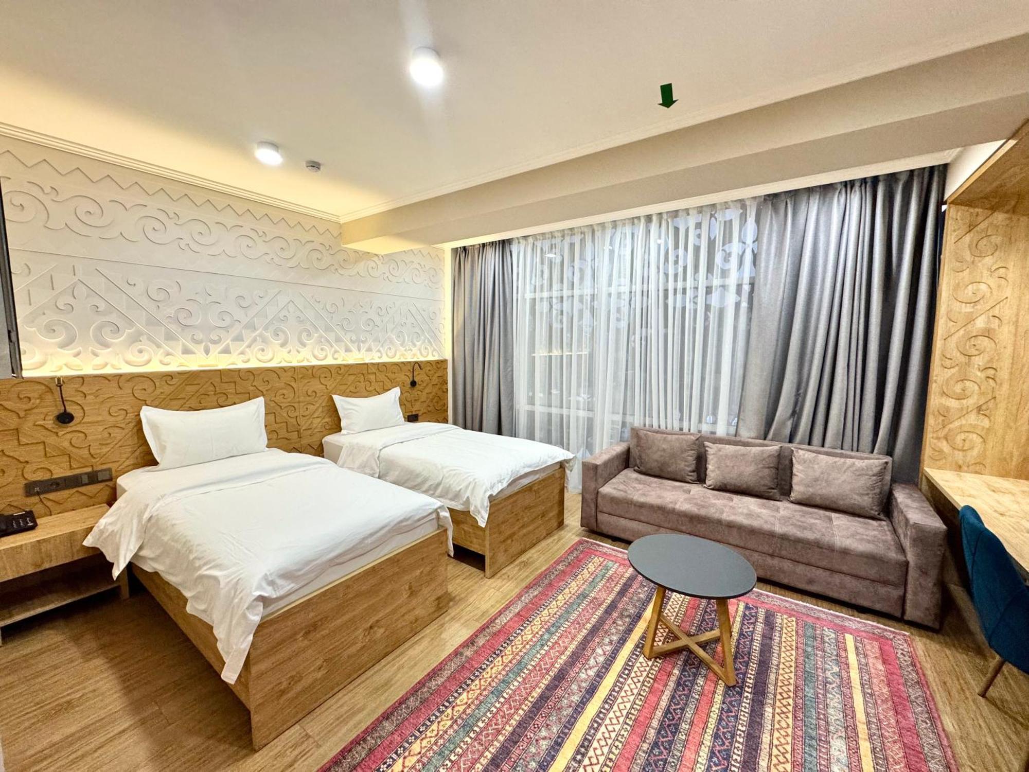 Dami Almaty Hotel Exterior foto
